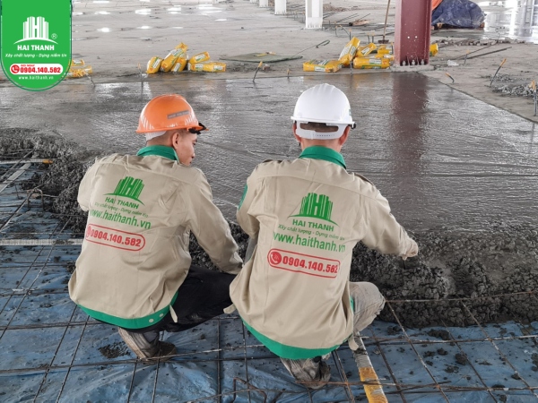 tim-hieu-quy-trinh-do-be-tong-nen-nha-xuong-chuan-ky-thuat 