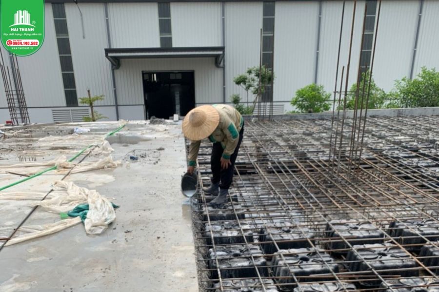 thi-cong-mach-ngung-trong-san-phang-khong-dam-nha-xuong-sivico-hai-phong 
