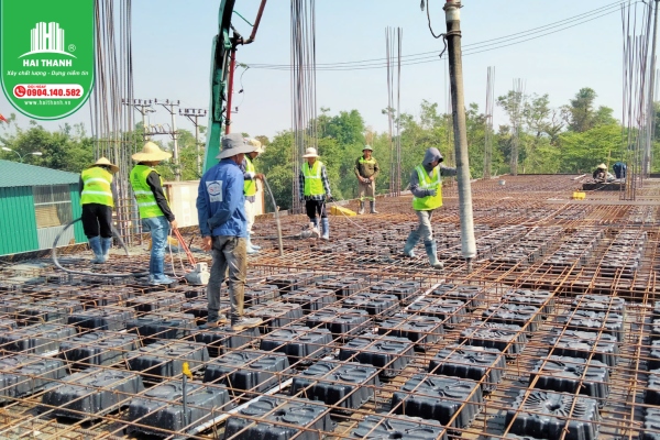 hai-thanh-la-don-vi-chuyen-thiet-ke-thi-cong-san-phang-khong-dam-hop-nhua 
