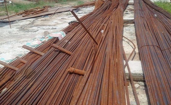 sat-thep-gap-nuoc-mua-bi-gi-set-oxy-hoa 