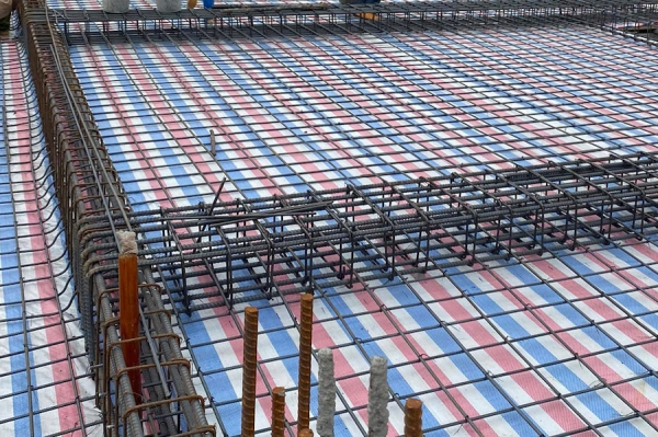 hinh-anh-thuc-te-khi-thi-cong-san-dam