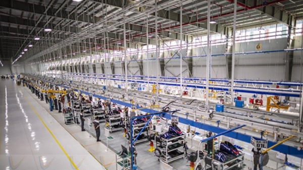 thiet-ke-nha-xuong-may-mac-toi-uu-bang-cach-tan-dung-anh-sang-tu-nhien 