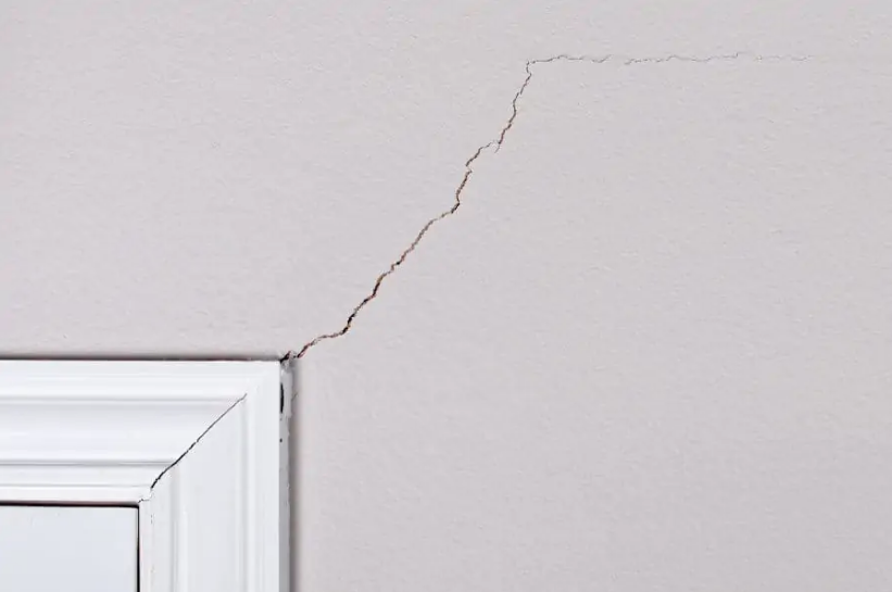 phat-hien-som-tuong-nha-bi-ran-nut-de-dam-bao-an-toan-cho-cong-trinh 